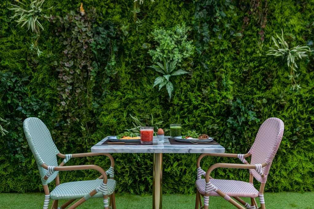Wine & Books Lisboa Hotel Restaurant foto Vertical garden