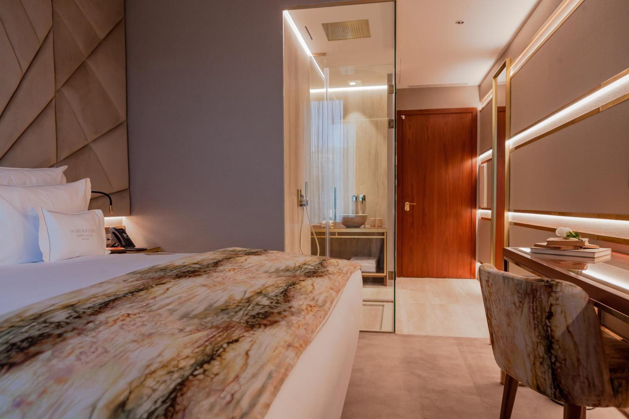 Wine & Books Lisboa Hotel Exterior foto A bedroom at the hotel