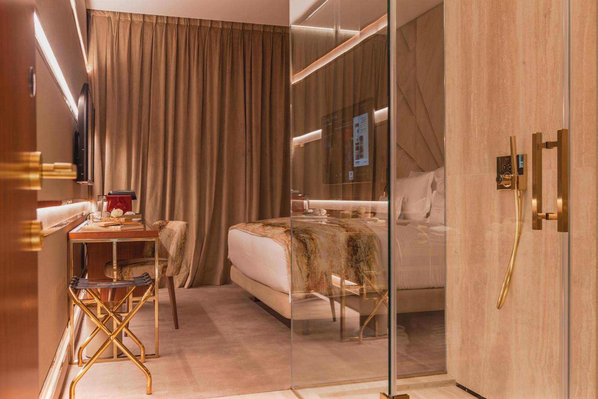 Wine & Books Lisboa Hotel Zimmer foto A room at the Mandarin Oriental